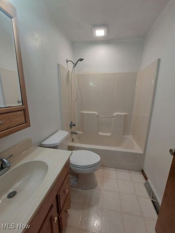 147 Skyview Drive, Wintersville, OH 43953