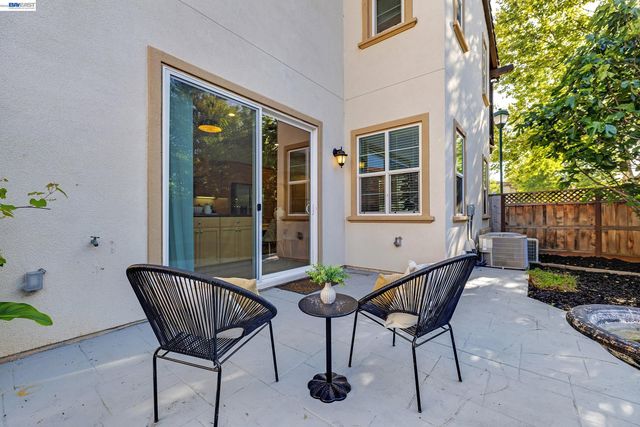 6180 Alpine Blue Dr, San Ramon, CA 94582