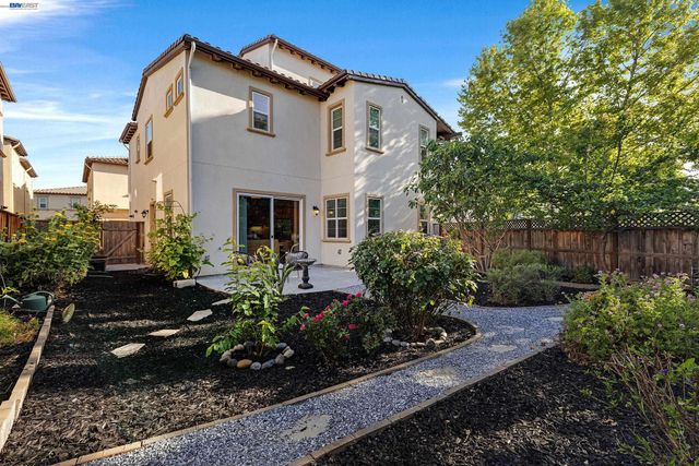 6180 Alpine Blue Dr, San Ramon, CA 94582