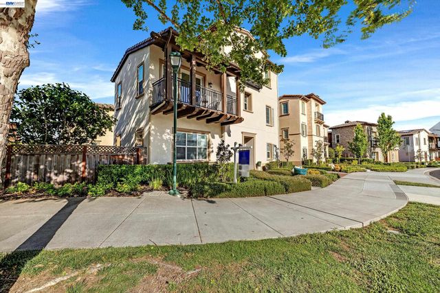 6180 Alpine Blue Dr, San Ramon, CA 94582