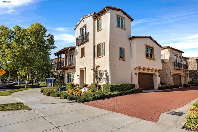 6180 Alpine Blue Dr, San Ramon, CA 94582