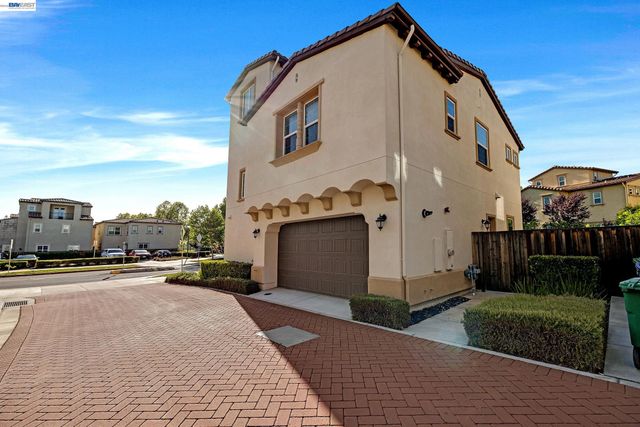 6180 Alpine Blue Dr, San Ramon, CA 94582