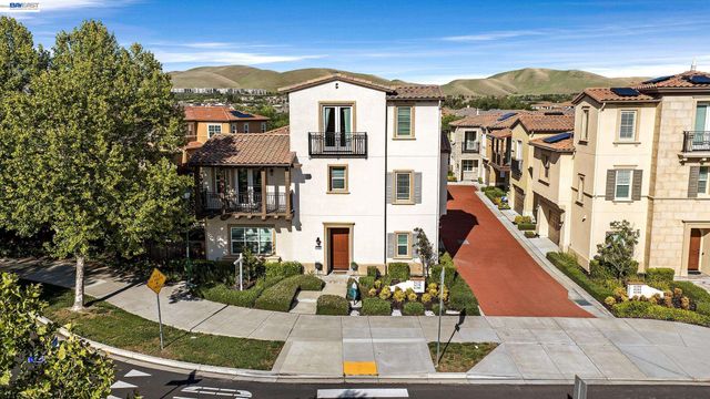 6180 Alpine Blue Dr, San Ramon, CA 94582