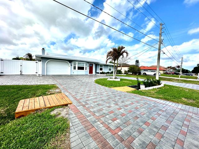 141 NE Sagamore Terrace, Port St. Lucie, Port St Lucie, FL 34983