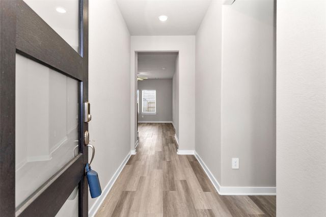 1406 Waggoner Ranch Trail, Conroe, TX 77301