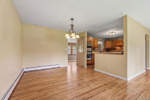 17 Ridge Road, Cortlandt Manor, NY 10567