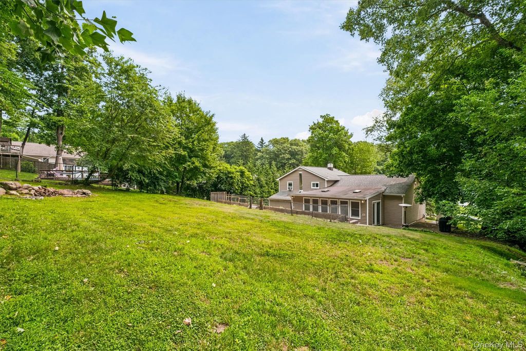 17 Ridge Road, Cortlandt Manor, NY 10567 — photo 3