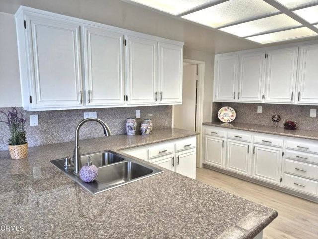 42028 Village 42, Camarillo, CA 93012