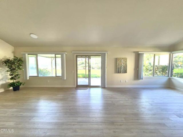 42028 Village 42, Camarillo, CA 93012