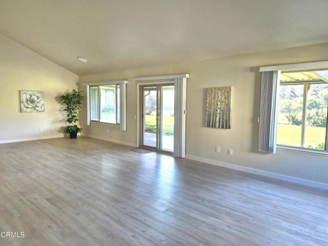 42028 Village 42, Camarillo, CA 93012