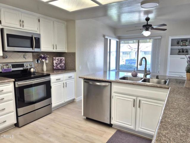 42028 Village 42, Camarillo, CA 93012