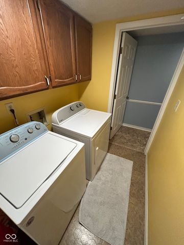 7580 Castleton Farms Drive W 14, Indianapolis, IN 46256