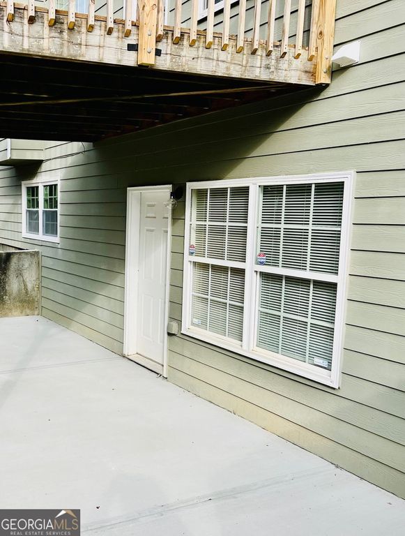 4001 Oak Field Drive, Loganville, GA 30052