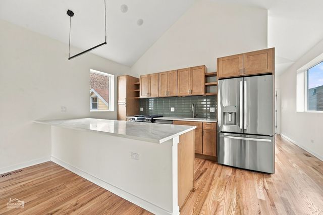 1118 W 19th Street 2, Chicago, IL 60608