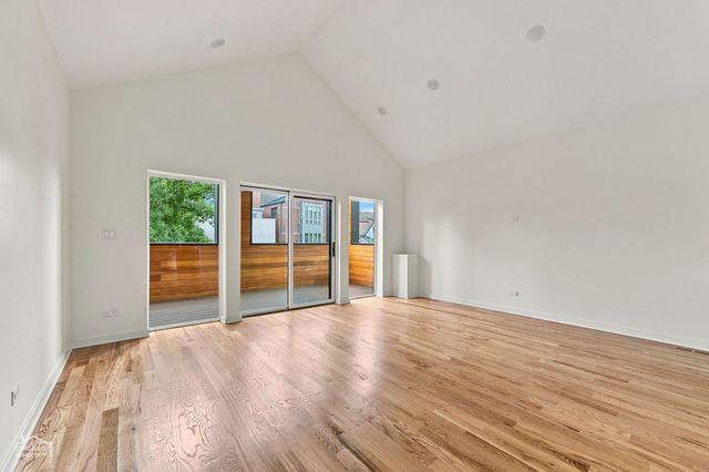 1118 W 19th Street 2, Chicago, IL 60608