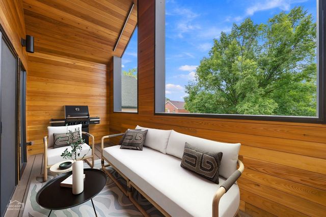 1118 W 19th Street 2, Chicago, IL 60608