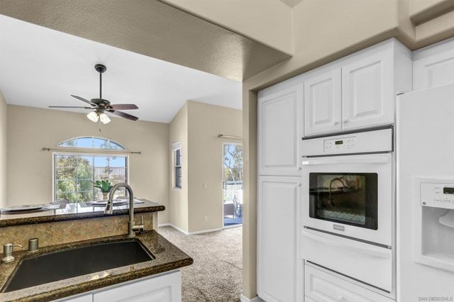 8615 Via Mallorca B, La Jolla, CA 92037