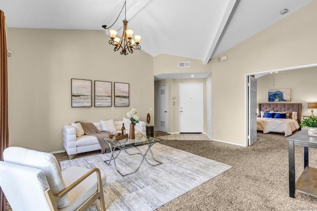 8615 Via Mallorca B, La Jolla, CA 92037