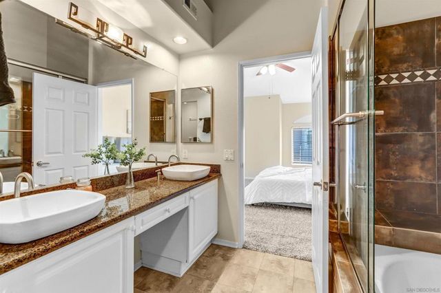 8615 Via Mallorca B, La Jolla, CA 92037