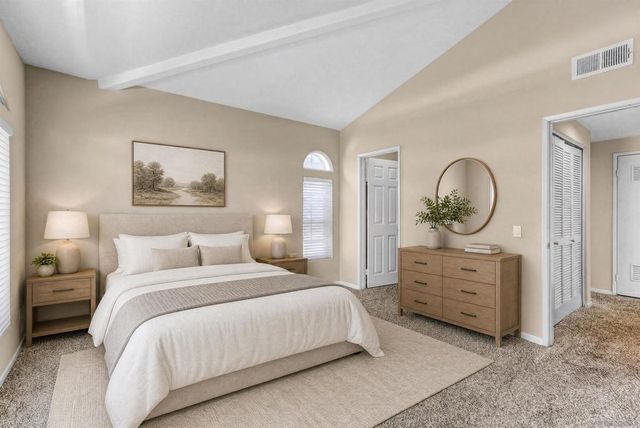 8615 Via Mallorca B, La Jolla, CA 92037