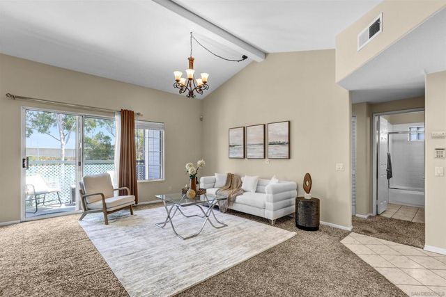 8615 Via Mallorca B, La Jolla, CA 92037