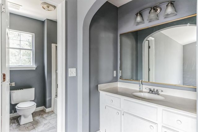 215 Cantilever Court, Summerville, SC 29486