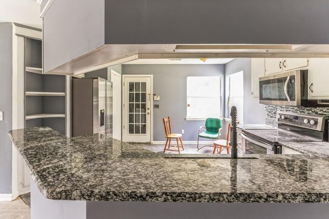 215 Cantilever Court, Summerville, SC 29486