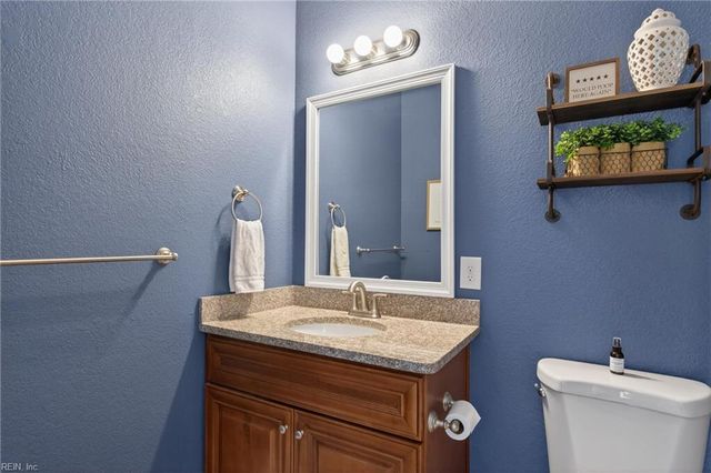 1740 Land Of Promise RD, Chesapeake, VA 23322