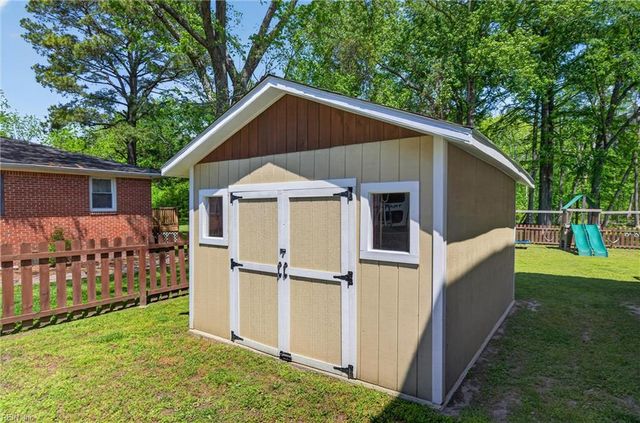 1740 Land Of Promise RD, Chesapeake, VA 23322