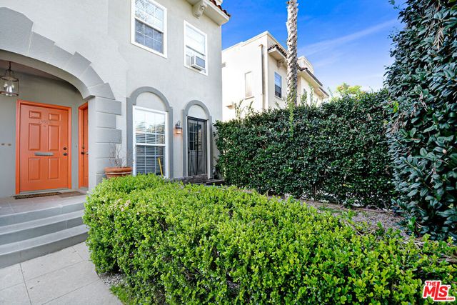 1357 S Cloverdale Avenue, Los Angeles, CA 90019