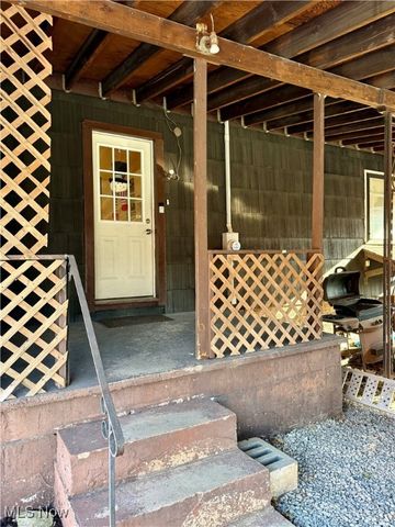 214 N Dawson Street, Uhrichsville, OH 44683