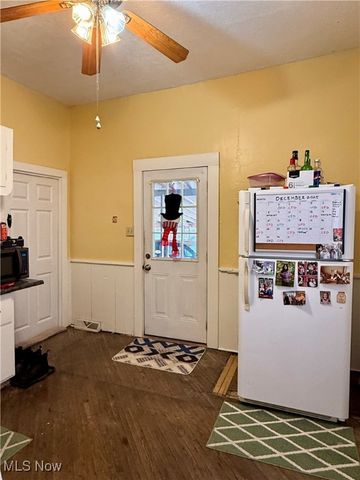 214 N Dawson Street, Uhrichsville, OH 44683