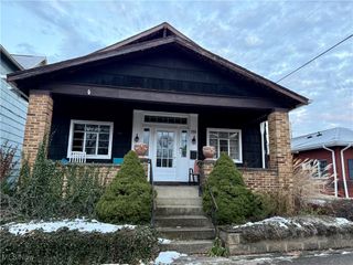 214 N Dawson Street, Uhrichsville, OH 44683