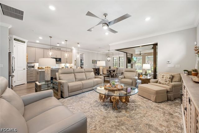 3952 Black Eagle LN, Fort Myers, FL 33966