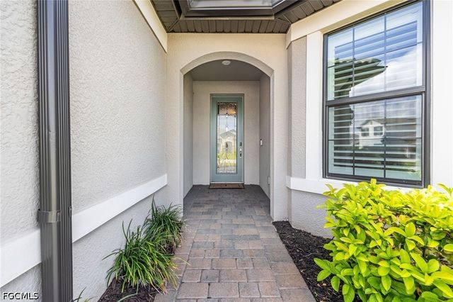 3952 Black Eagle LN, Fort Myers, FL 33966