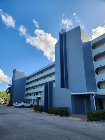 5301 NW 2nd Avenue Apt 307, Boca Raton, FL 33487