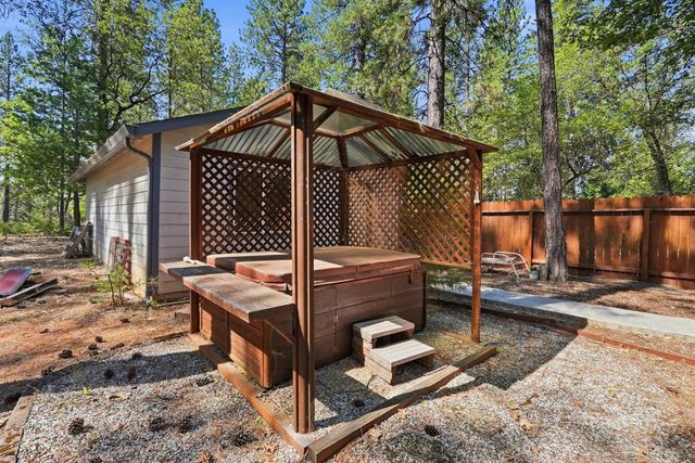 15269 Orchard Springs Rd, Grass Valley, CA 95945