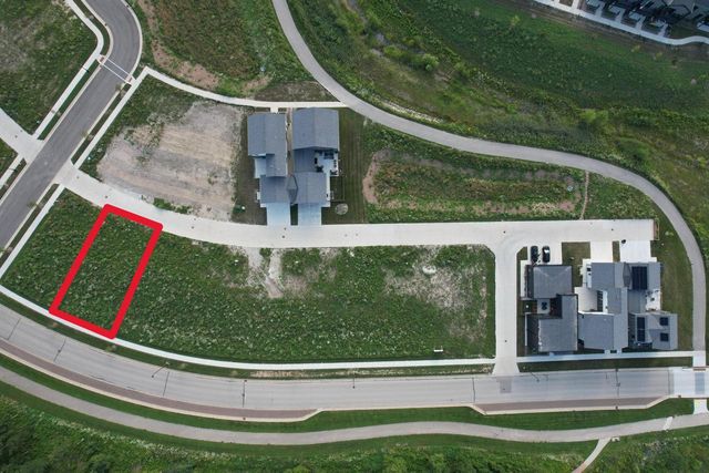 9423 S LAKE VISTA PARKWAY #3008, Oak Creek, WI 53154