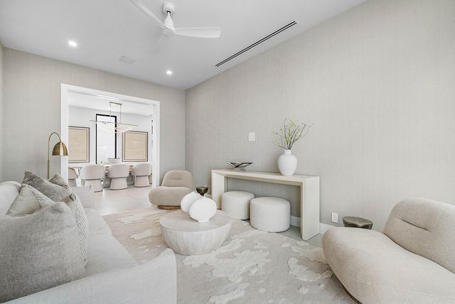 721 Lake Avenue N, Delray Beach, FL 33483