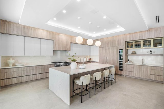 721 Lake Avenue N, Delray Beach, FL 33483