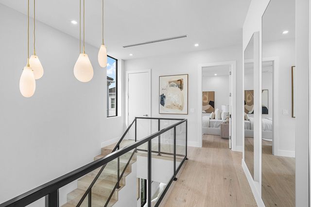 721 Lake Avenue N, Delray Beach, FL 33483