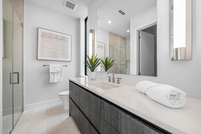 721 Lake Avenue N, Delray Beach, FL 33483