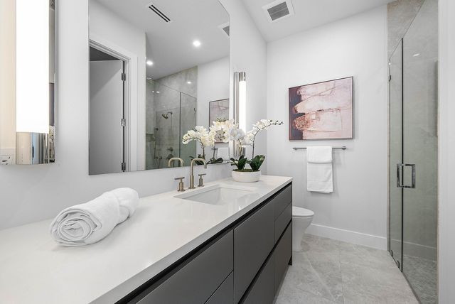 721 Lake Avenue N, Delray Beach, FL 33483