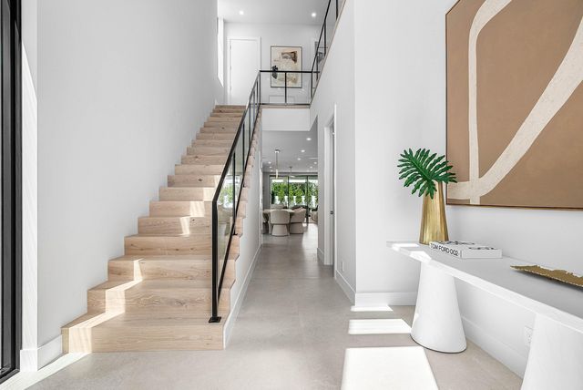 721 Lake Avenue N, Delray Beach, FL 33483