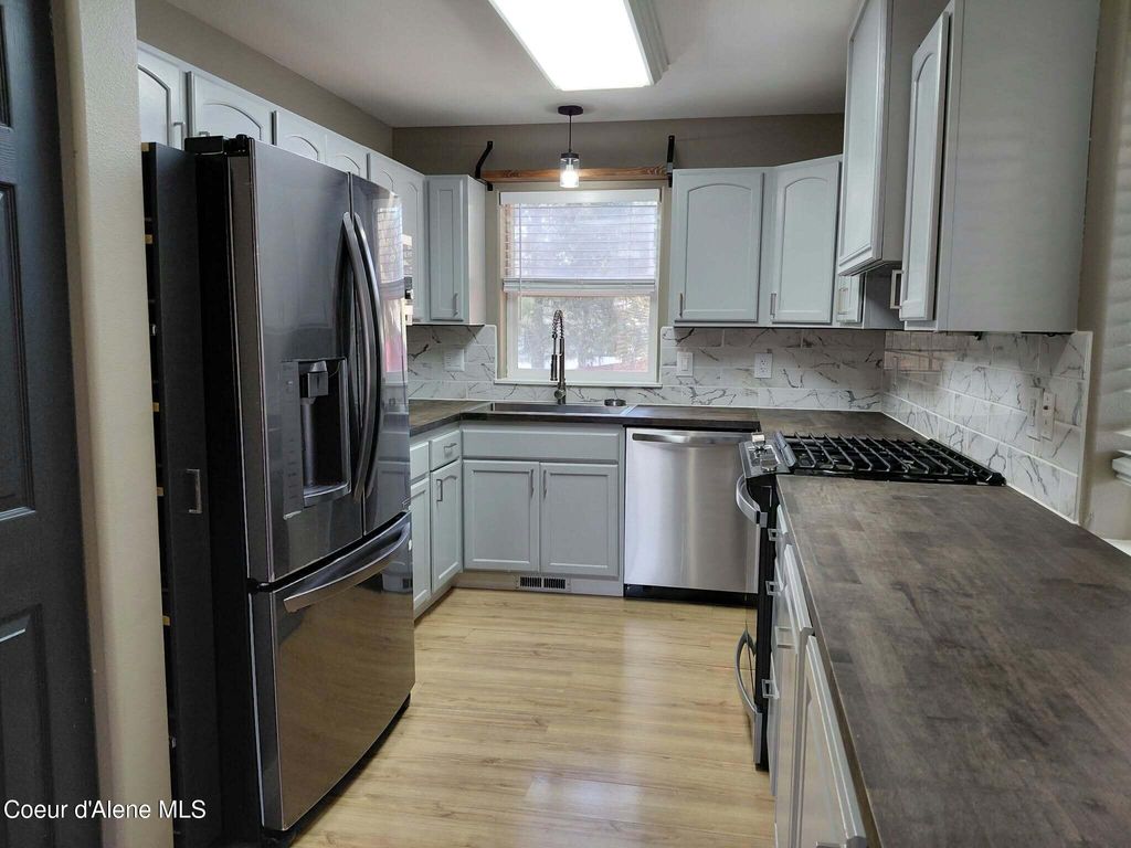31725 N Middle Ave, Spirit Lake, ID 83869 photo 5