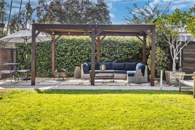 923 N Mentor Avenue, Pasadena, CA 91104