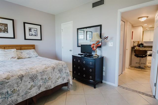 400 64TH AVENUE 105, St Pete Beach, FL 33706