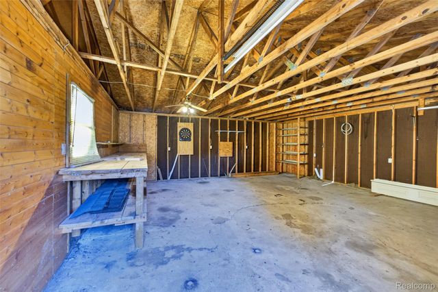 5465 Raymond Avenue, Burton, MI 48509