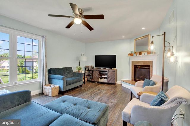 1451 WHEATFIELD DR, York, PA 17408