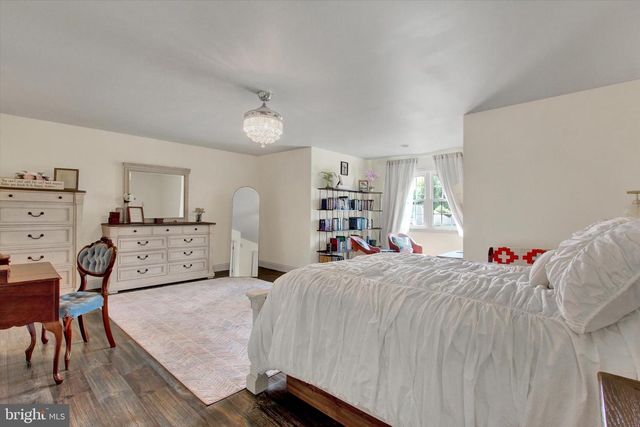 1451 WHEATFIELD DR, York, PA 17408